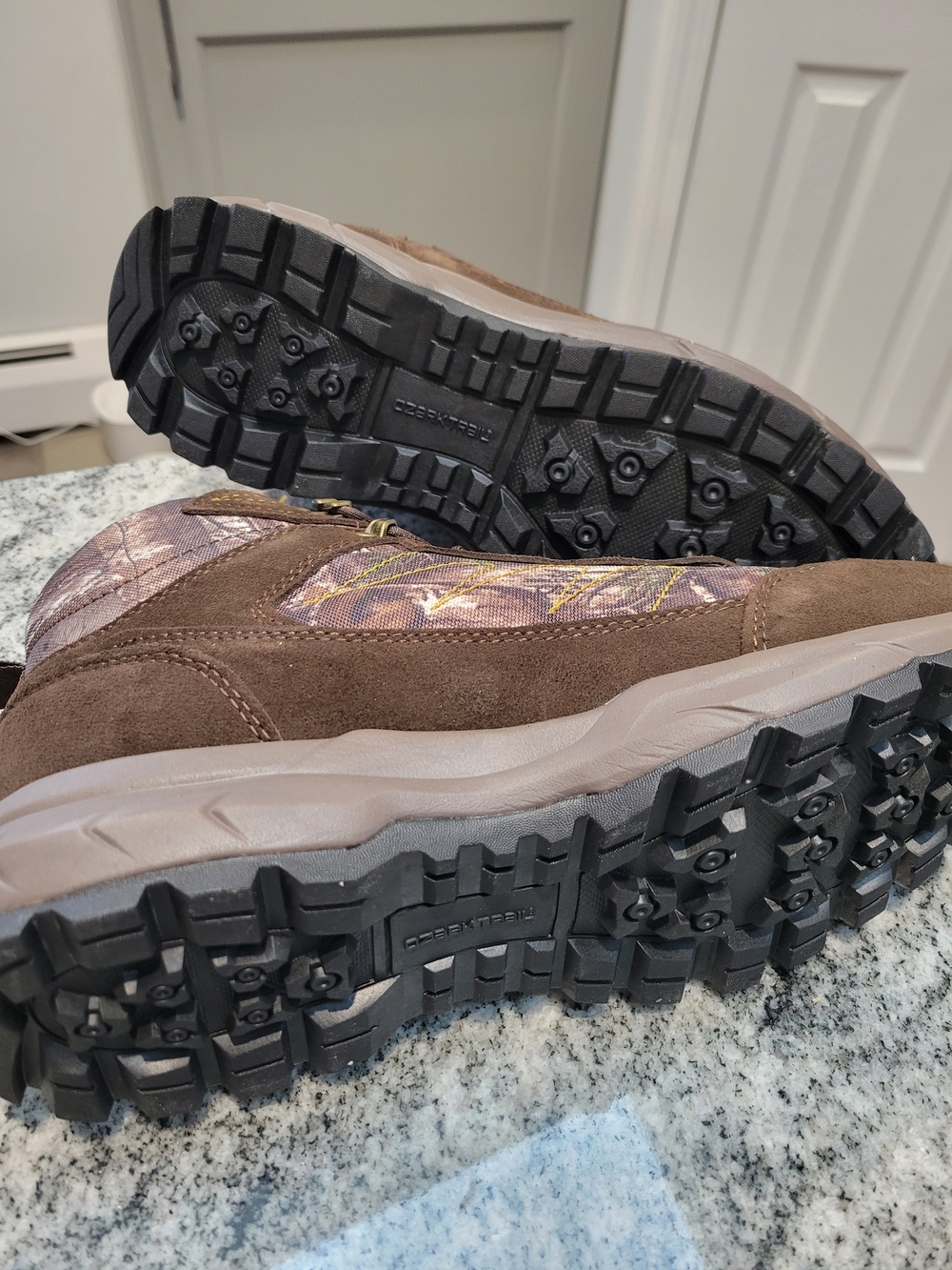 Ozark Trail Camo Hunting Boots - Brown/Green Pattern - Picture 4 of 6